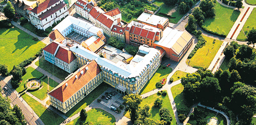 Mehrere Gebäude wurden im Bad-Teplitzer Kurkomplex Beethoven miteinander verbunden.