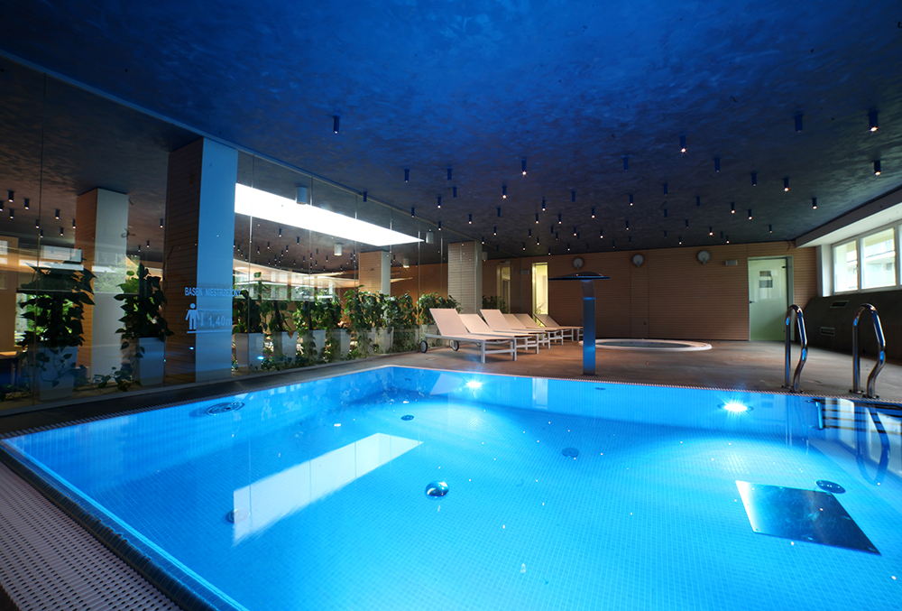 Schwimmbad Golden Tulip