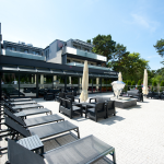 Sonnenterrasse des Cristal SPA in Dźwirzyno