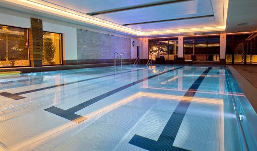 Malinowy Dwór, Schwimmbad